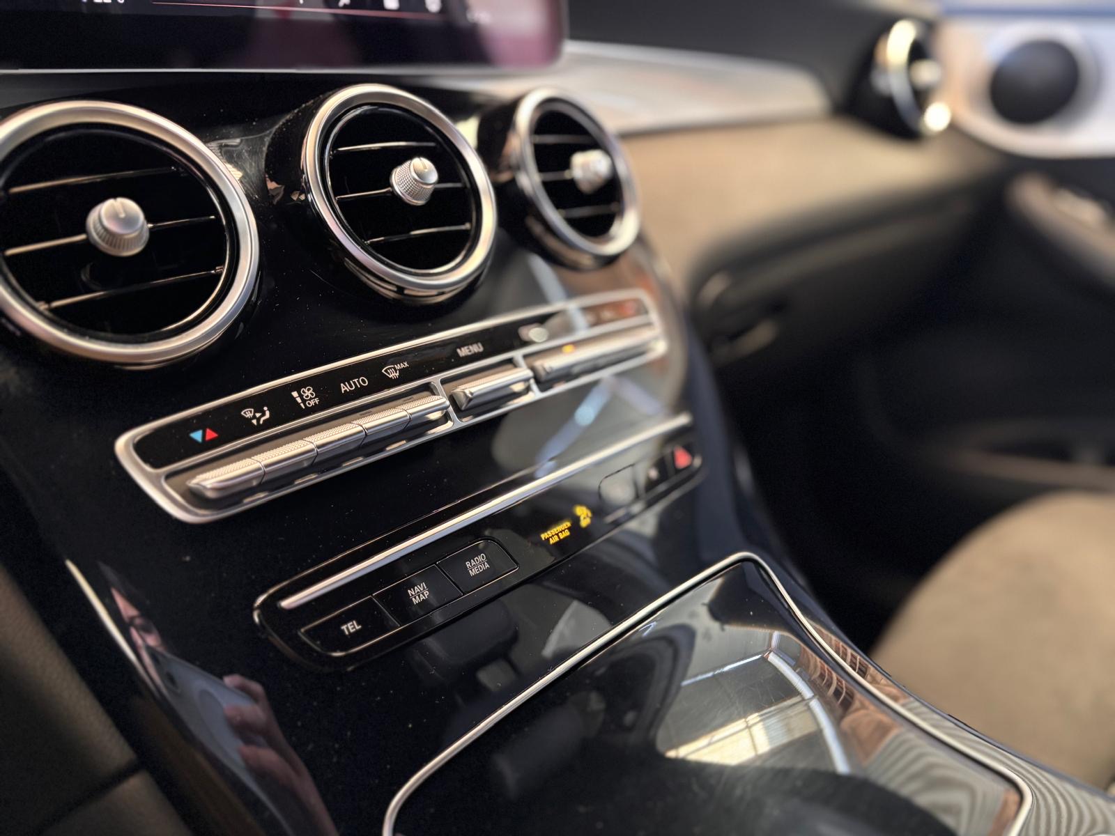 MERCEDES BENZ GLC 200 D 4MATIC AMG LINE - Imagen 17