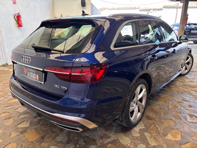 AUDI A4 AVANT 30 TDI 136CV SLINE - Imagen 5