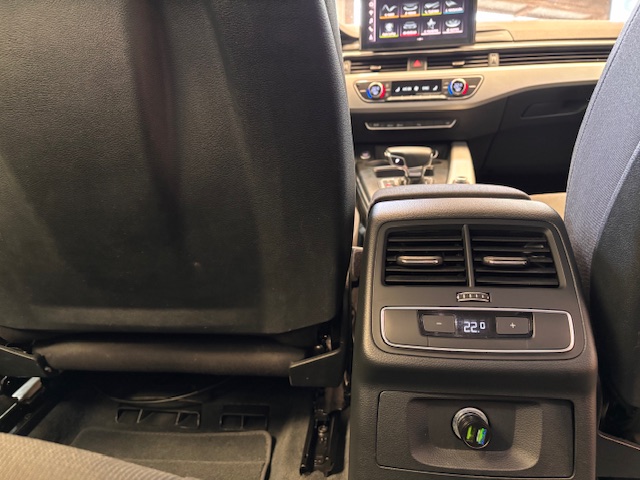 AUDI A4 AVANT 30 TDI 136CV SLINE - Imagen 14