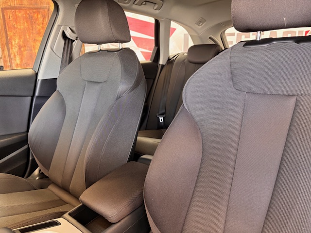 AUDI A4 AVANT 30 TDI 136CV SLINE - Imagen 12