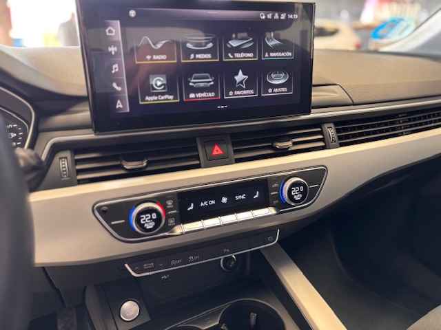 AUDI A4 AVANT 30 TDI 136CV SLINE - Imagen 10