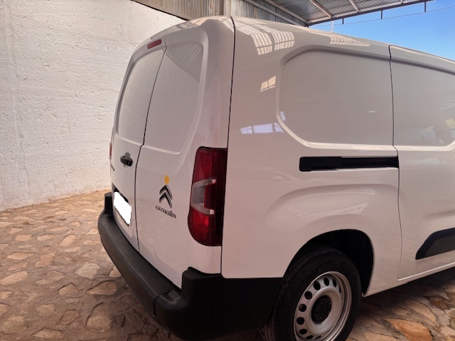 CITROEN BERLINGO XL 1.5 BLUEHDI 100CV - Imagen 4