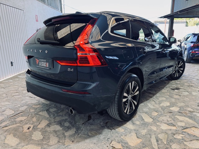 VOLVO XC60 2.0 B4 G Momentum Pro Auto - Imagen 2