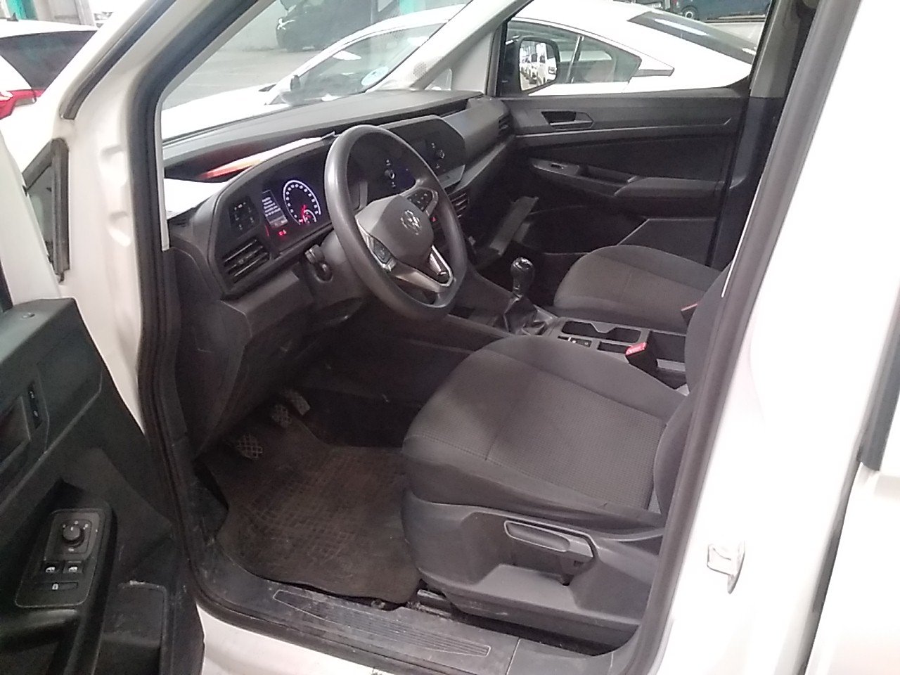 VOLKSWAGEN CADDY 2.0 TDI ORIGIN 122CV 4MOTION - Imagen 3