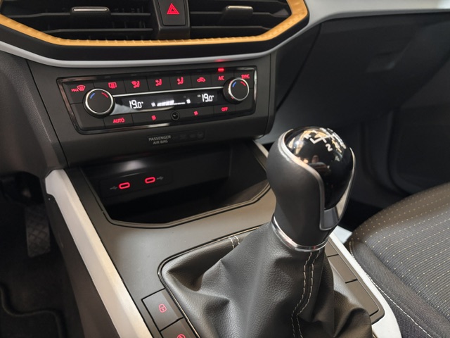SEAT ARONA 1.0 TSI STYLE PLUS 110CV - Imagen 17